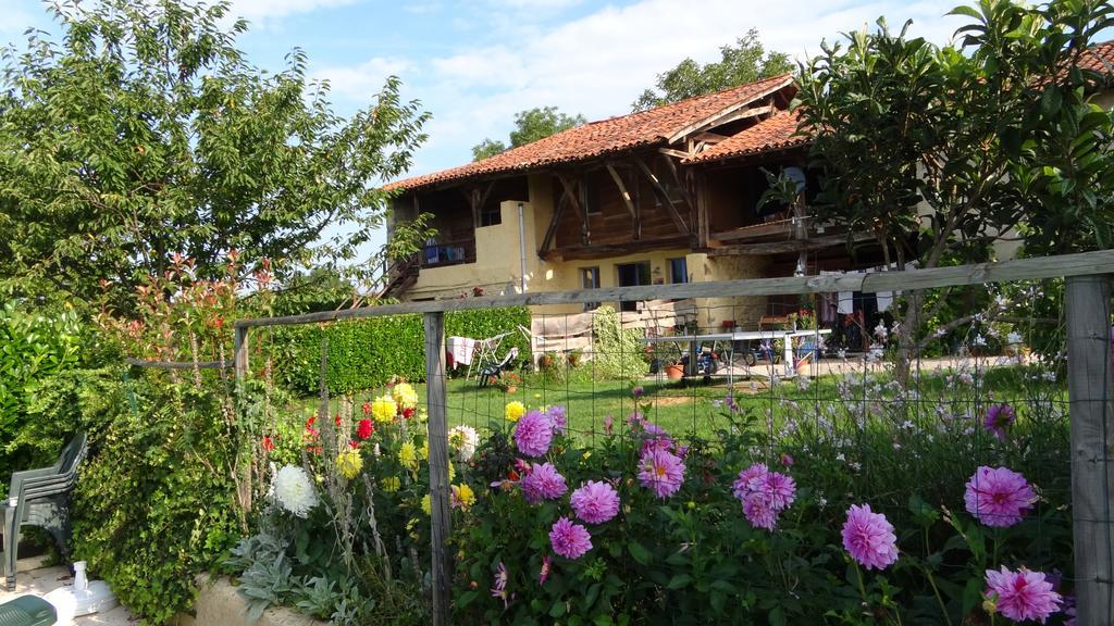 Gites Pyrenees Les Trois Montagnes Ganties Exterior photo